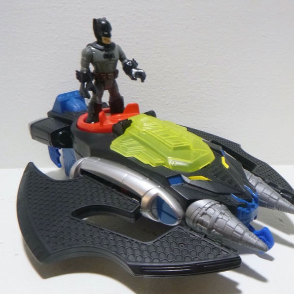 IMAGINEXT LEGENDS OF BATMAN GLIDER VEHICLE w/BATMAN & MISSILES - Picture 2 of 15